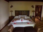 Cerf Island Resort - Tortoise Suites Villa - Schlafzimmer mit Doppelbett