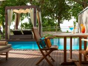 The H Resort - Beach Pool Villa - Terrasse und Pool