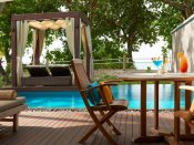 The H Resort - Beach Pool Villa - Terrasse und Pool