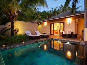 Valmer Resort - Pool Villa - Privater Poolbereich am Abend