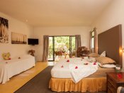 Les Lauriers Eco Hotel & Restaurant - Family Zimmer