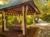 Denis Private Island - Deluxe Beach Cottage - Relaxen im tropischen Garten